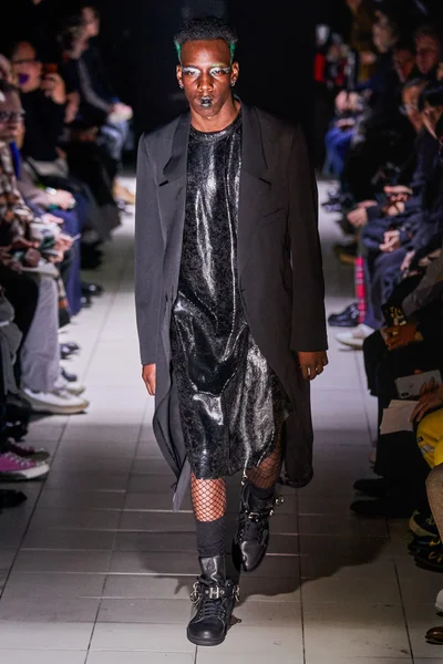Look 27